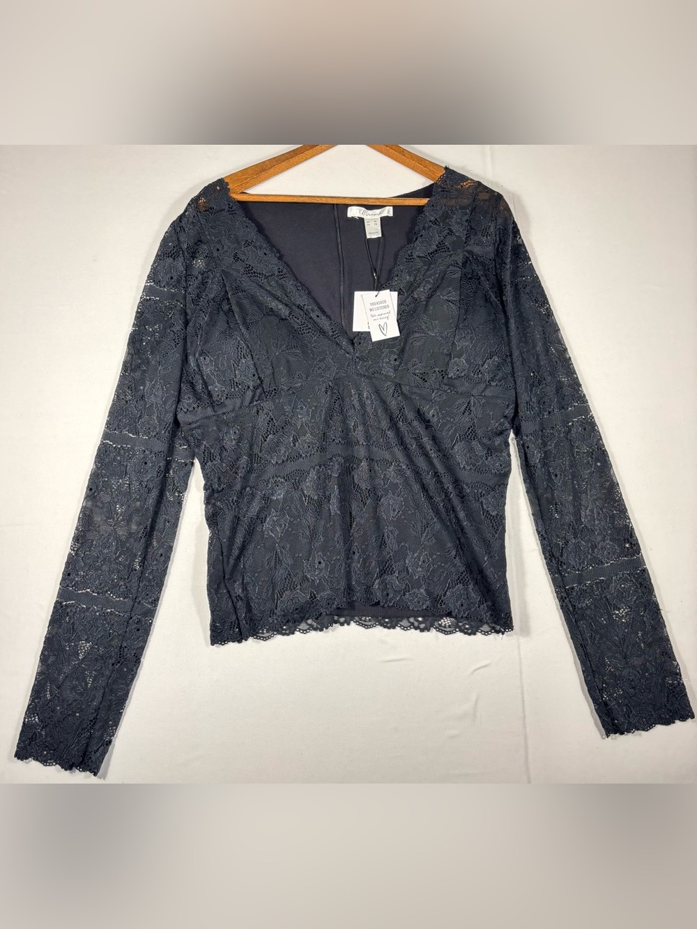 ReVamped Women’s XL Black Lace Overlay V-Neck Long Sleeve Top with Lined Bodice